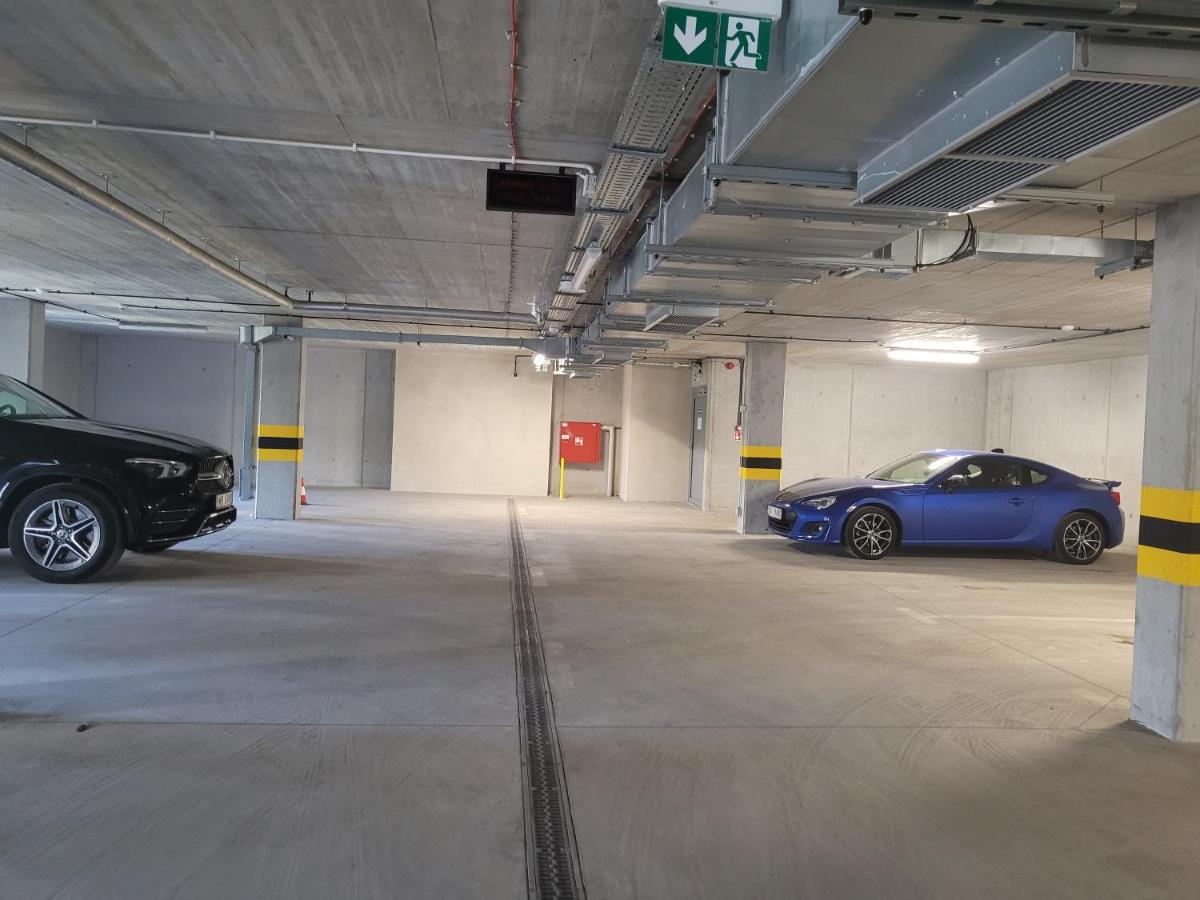 Apartament Gliwice Centrum Dunikowskiego Z Garazem Екстериор снимка